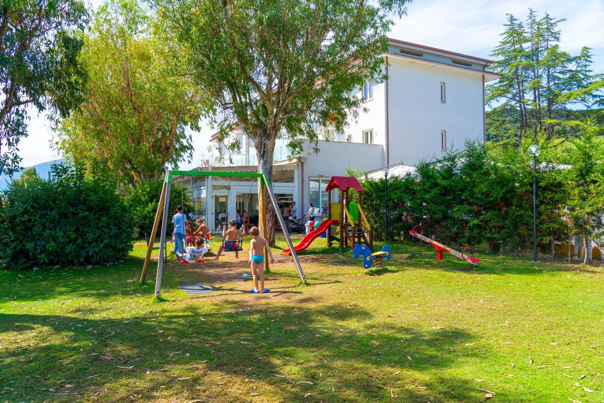 Hotel Eden Park Cilento Ispani Екстериор снимка