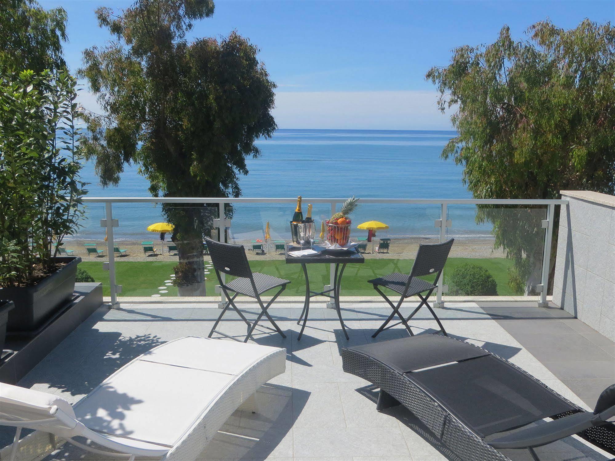 Hotel Eden Park Cilento Ispani Екстериор снимка